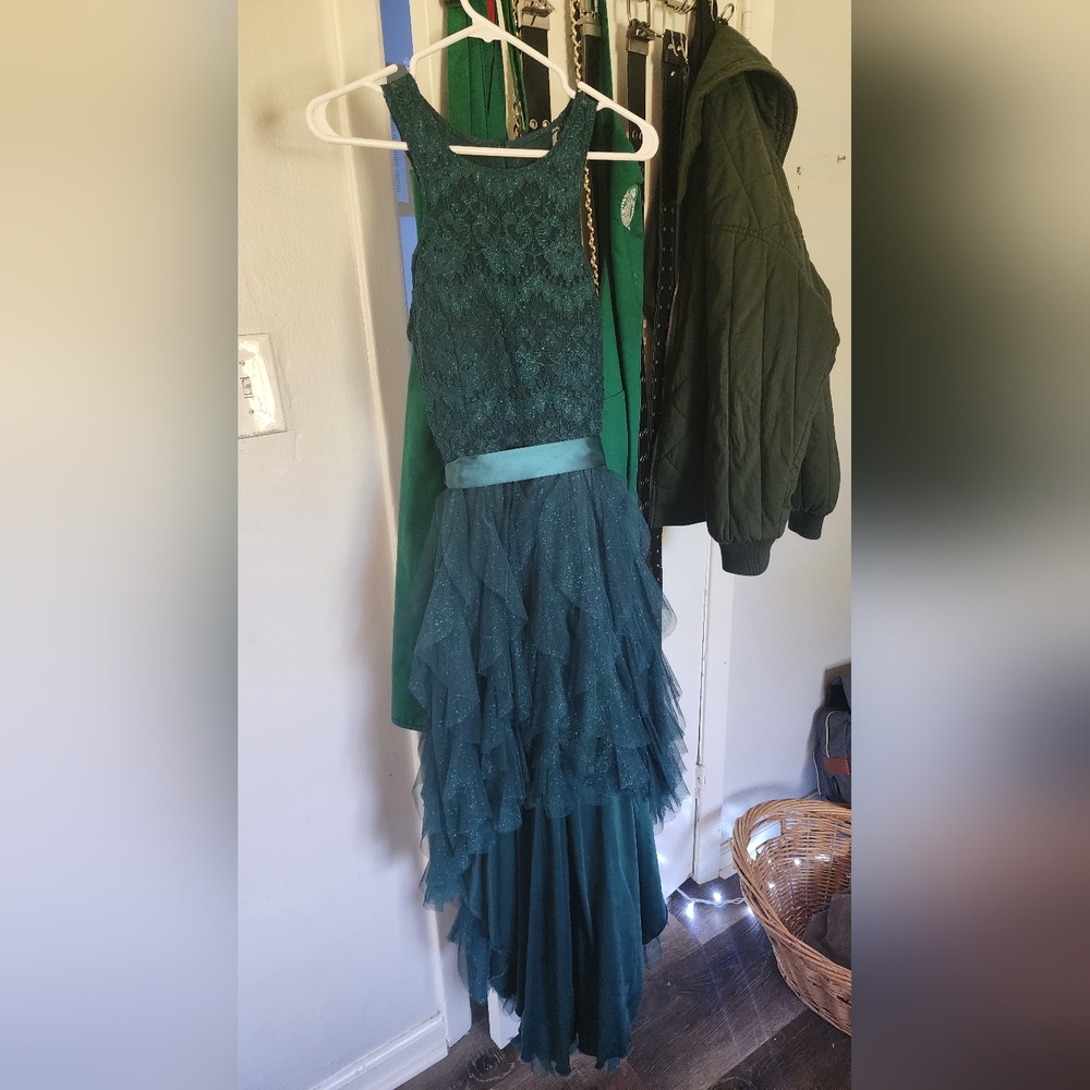 Emerald green elegant halter top tulle lace prom formal dress size 13